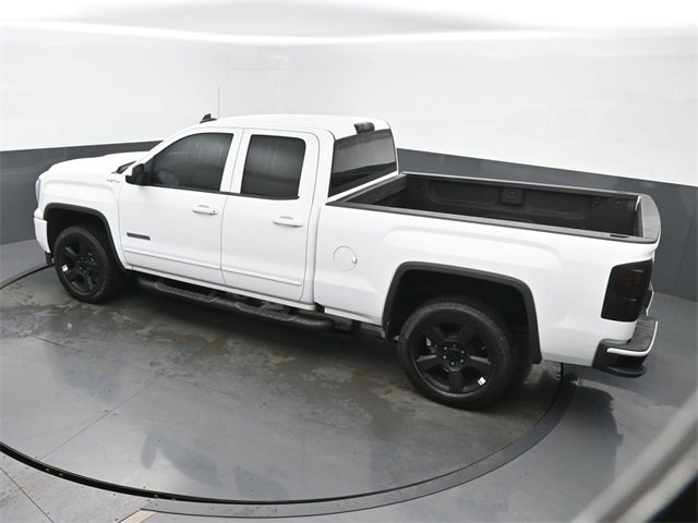 Used 2017 GMC Sierra 1500 SLE image 40