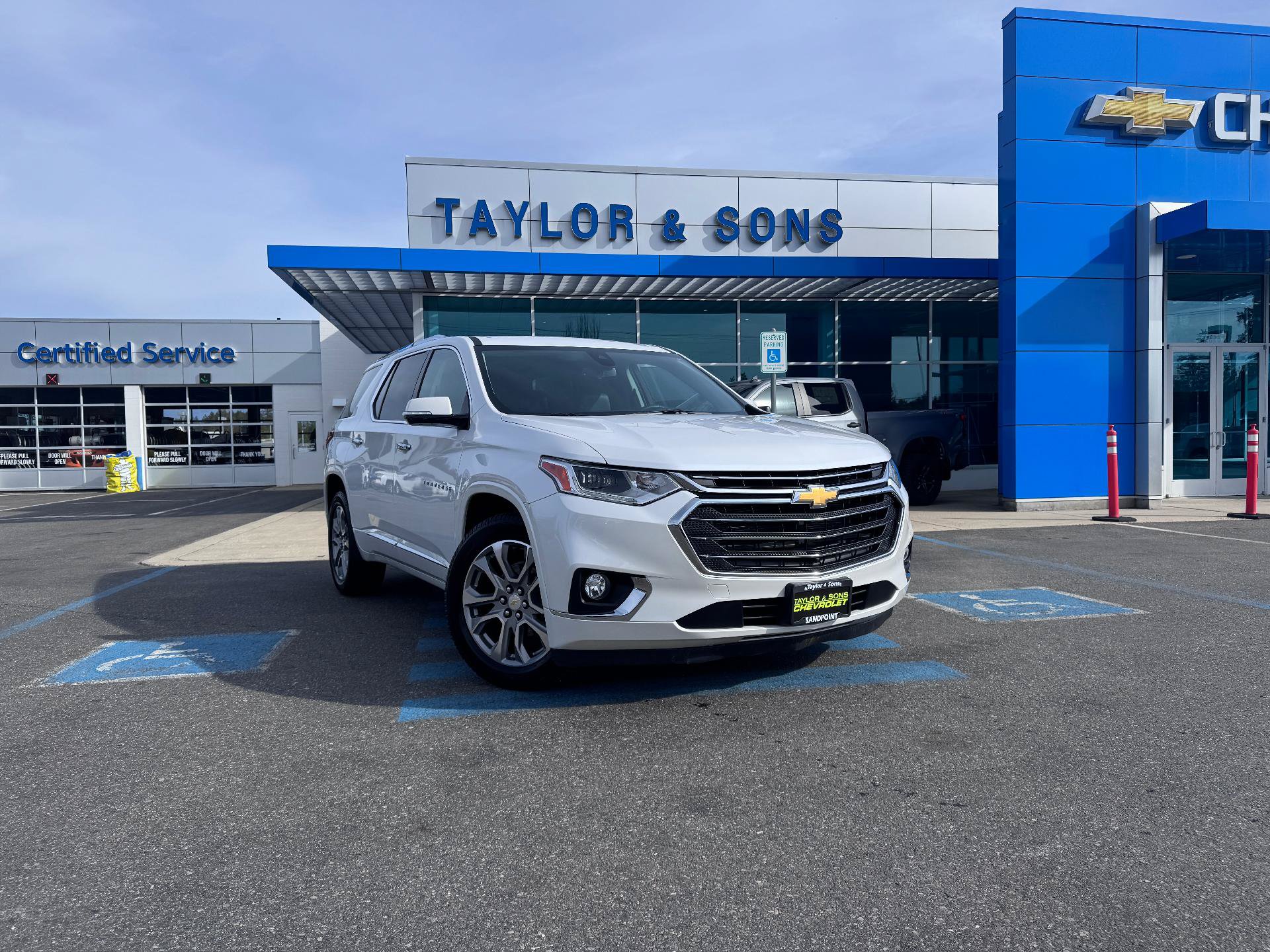 Used 2019 Chevrolet Traverse Premier w/ LPO, Floor Liner Package AWD/4WD image 1