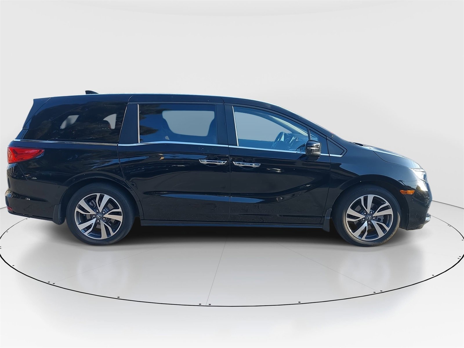 Used 2023 Honda Odyssey Touring image 4