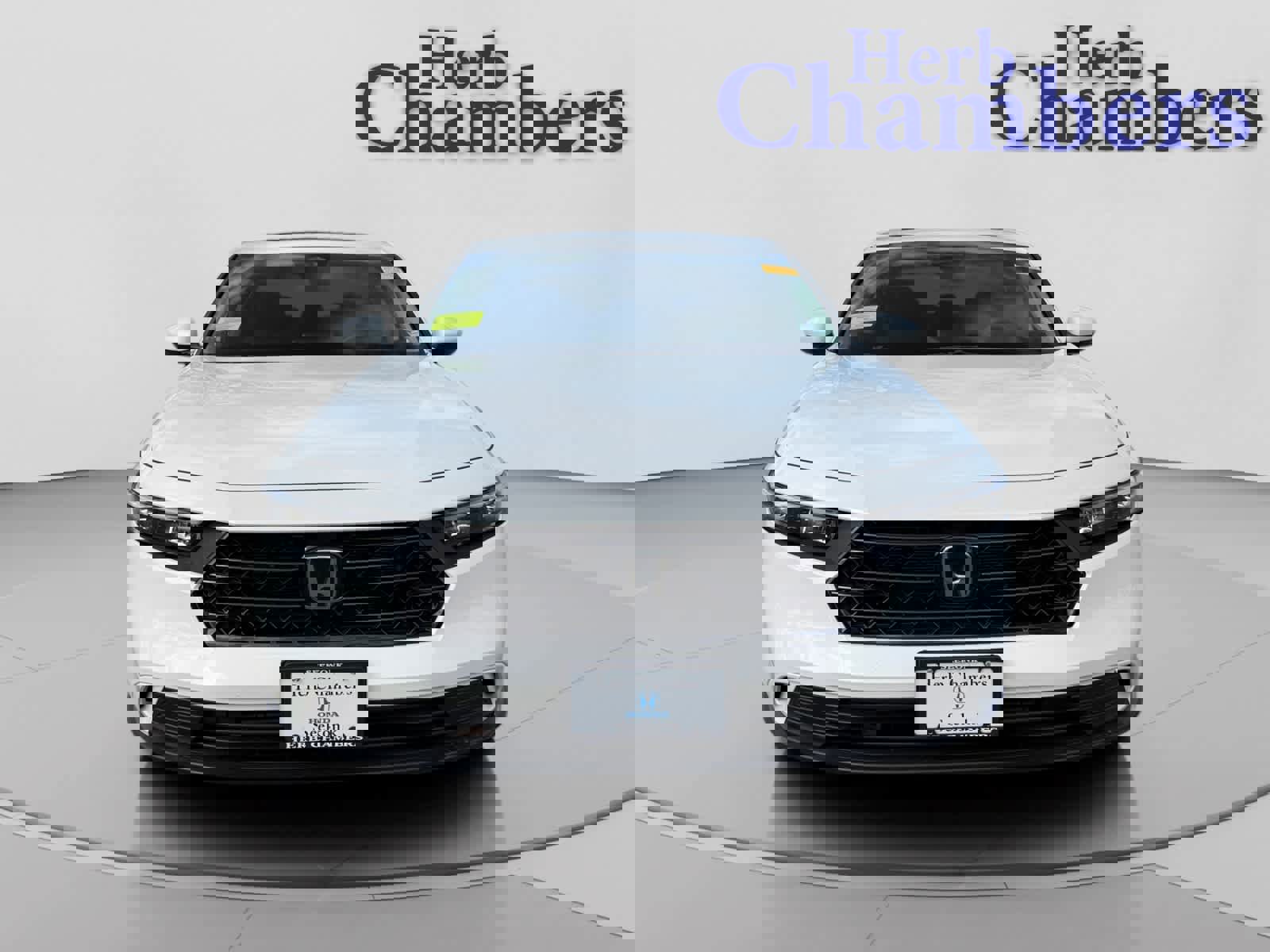 Used 2023 Honda Accord EX image 2