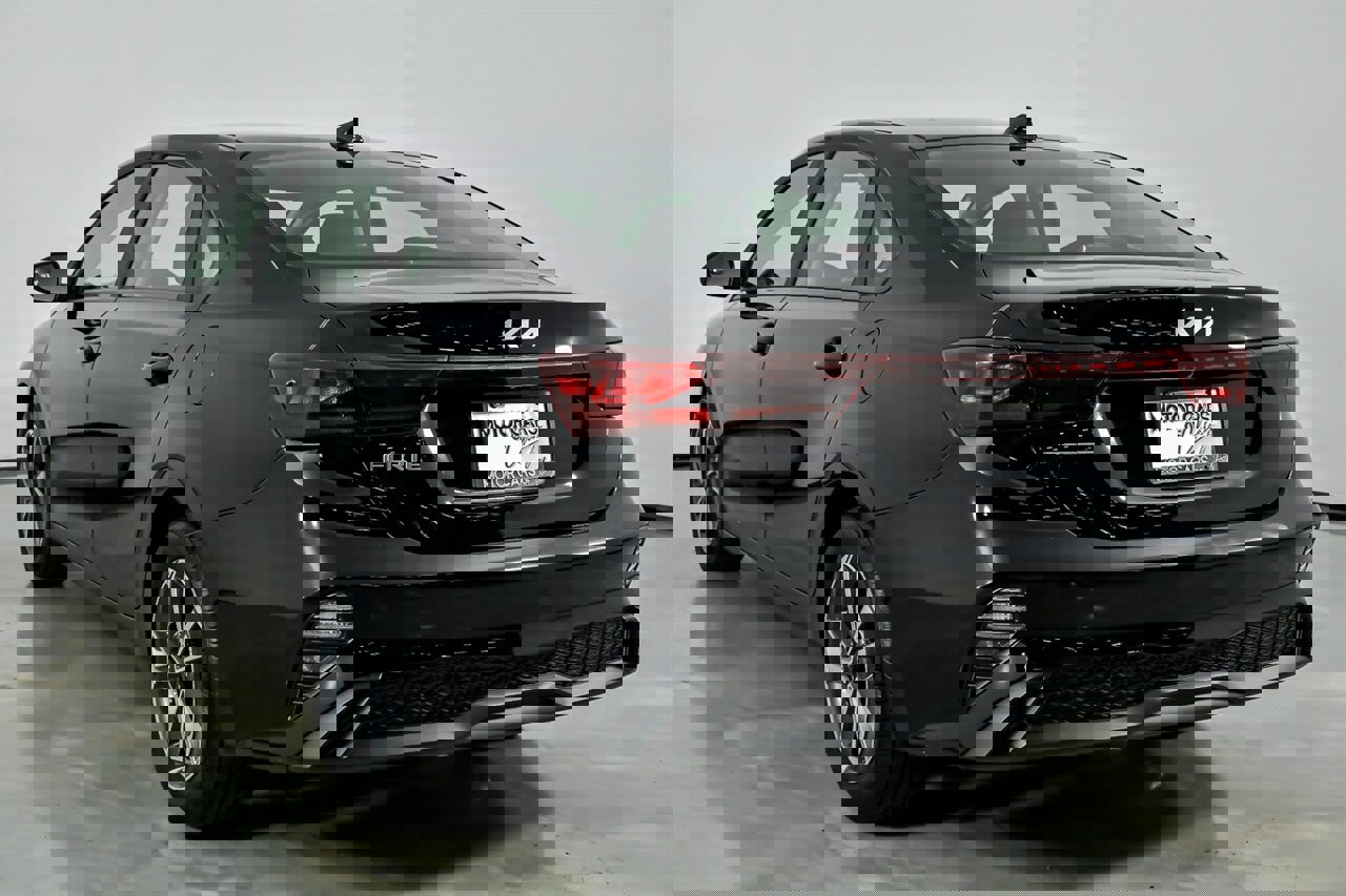 Used 2024 Kia Forte LXS image 10