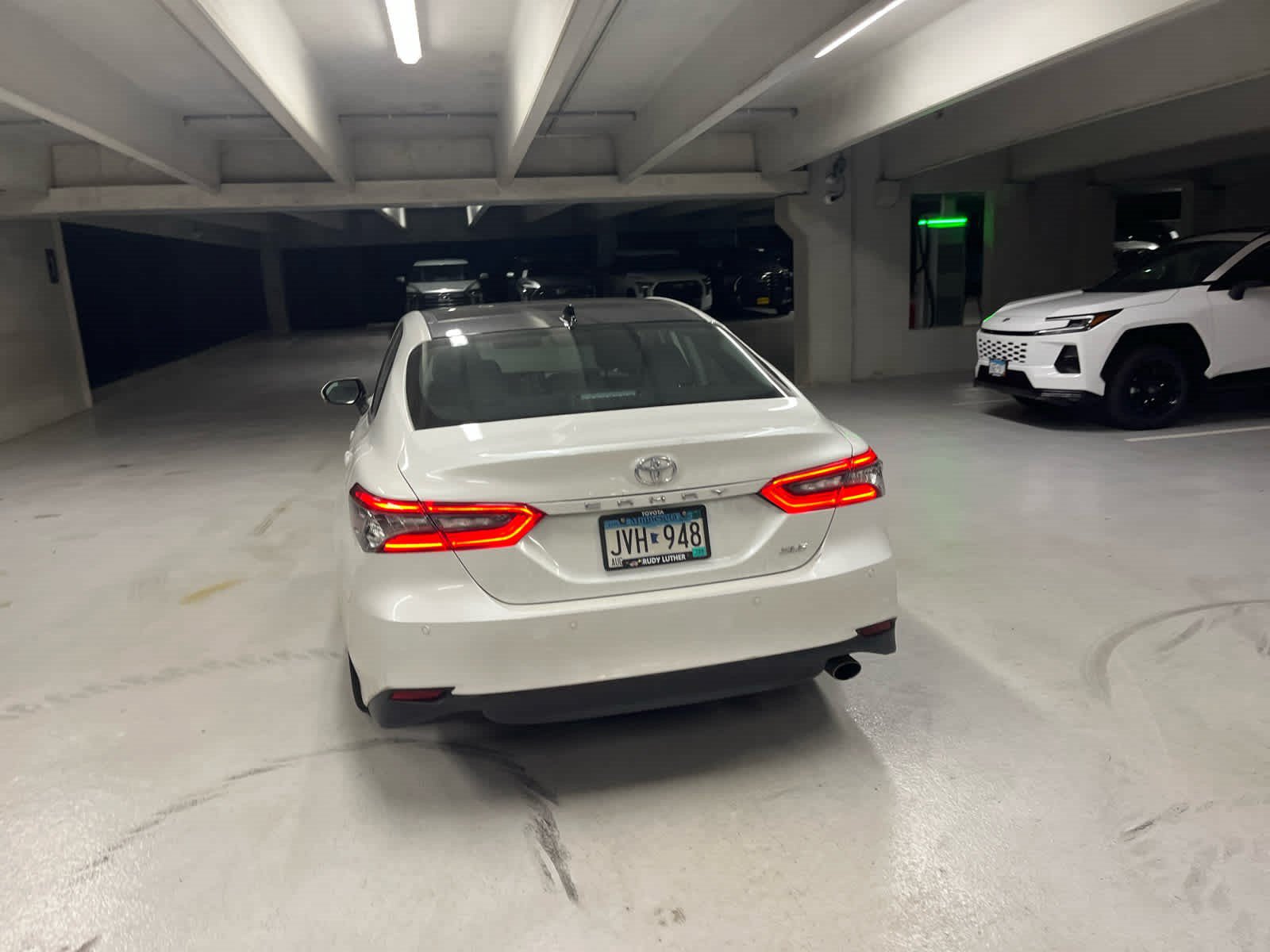 Used 2023 Toyota Camry XLE w/ Navigation Package FWD image 5