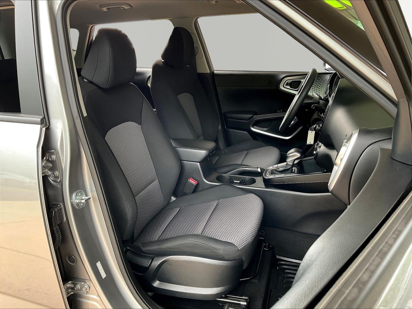 Used 2023 Kia Soul LX FWD image 27