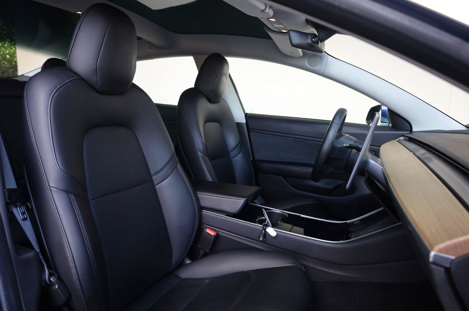 Used 2018 Tesla Model 3 Long Range RWD image 28