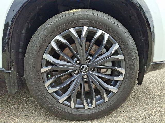 Certified 2025 Nissan Rogue Platinum w/ Tech Package AWD/4WD image 10