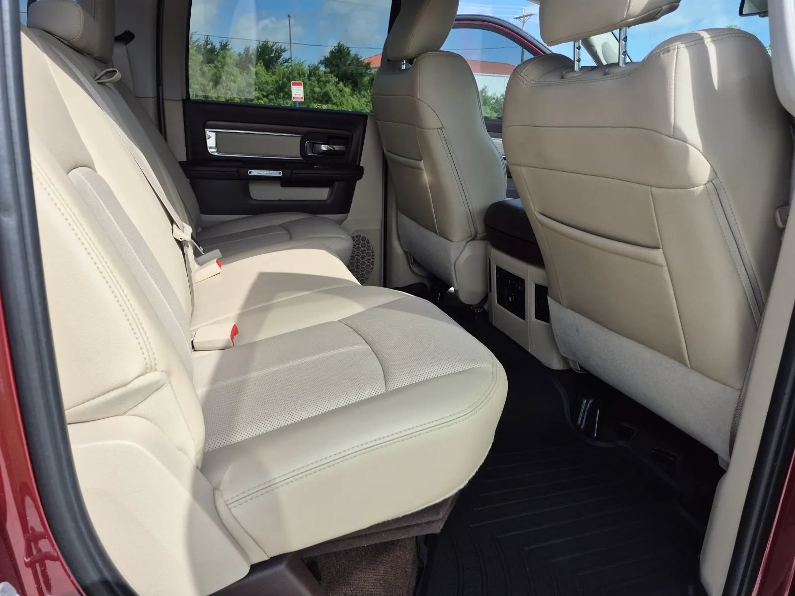 Used 2018 RAM 2500 Laramie AWD/4WD image 23