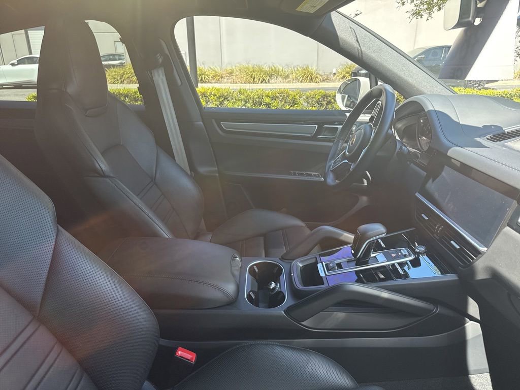 Certified 2023 Porsche Cayenne S image 5