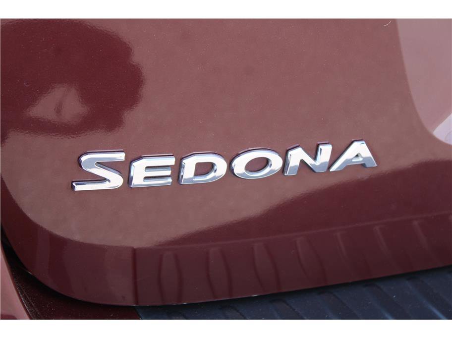 Used 2017 Kia Sedona LX w/ LX Essentials Premium Package FWD image 31