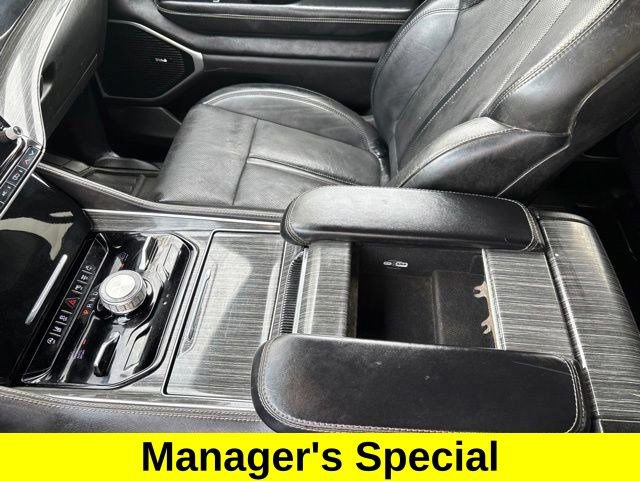 Used 2022 Jeep Wagoneer Series III w/ Premium Group I AWD/4WD image 26