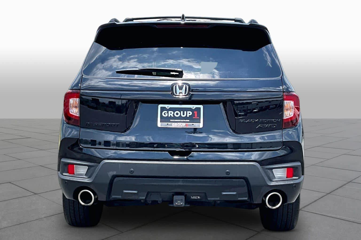 Used 2024 Honda Passport Black Edition image 5