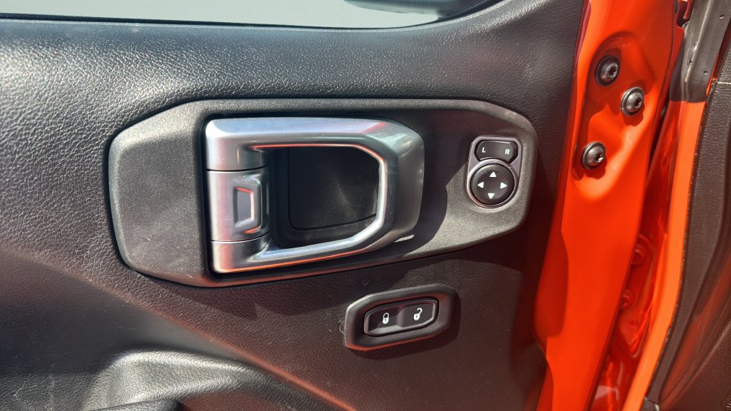 Used 2023 Jeep Wrangler Unlimited Sport AWD/4WD image 28
