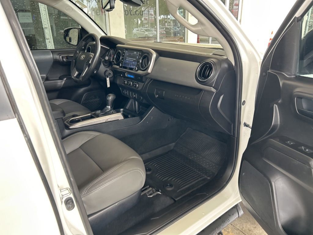 Used 2022 Toyota Tacoma 2WD Double Cab image 24