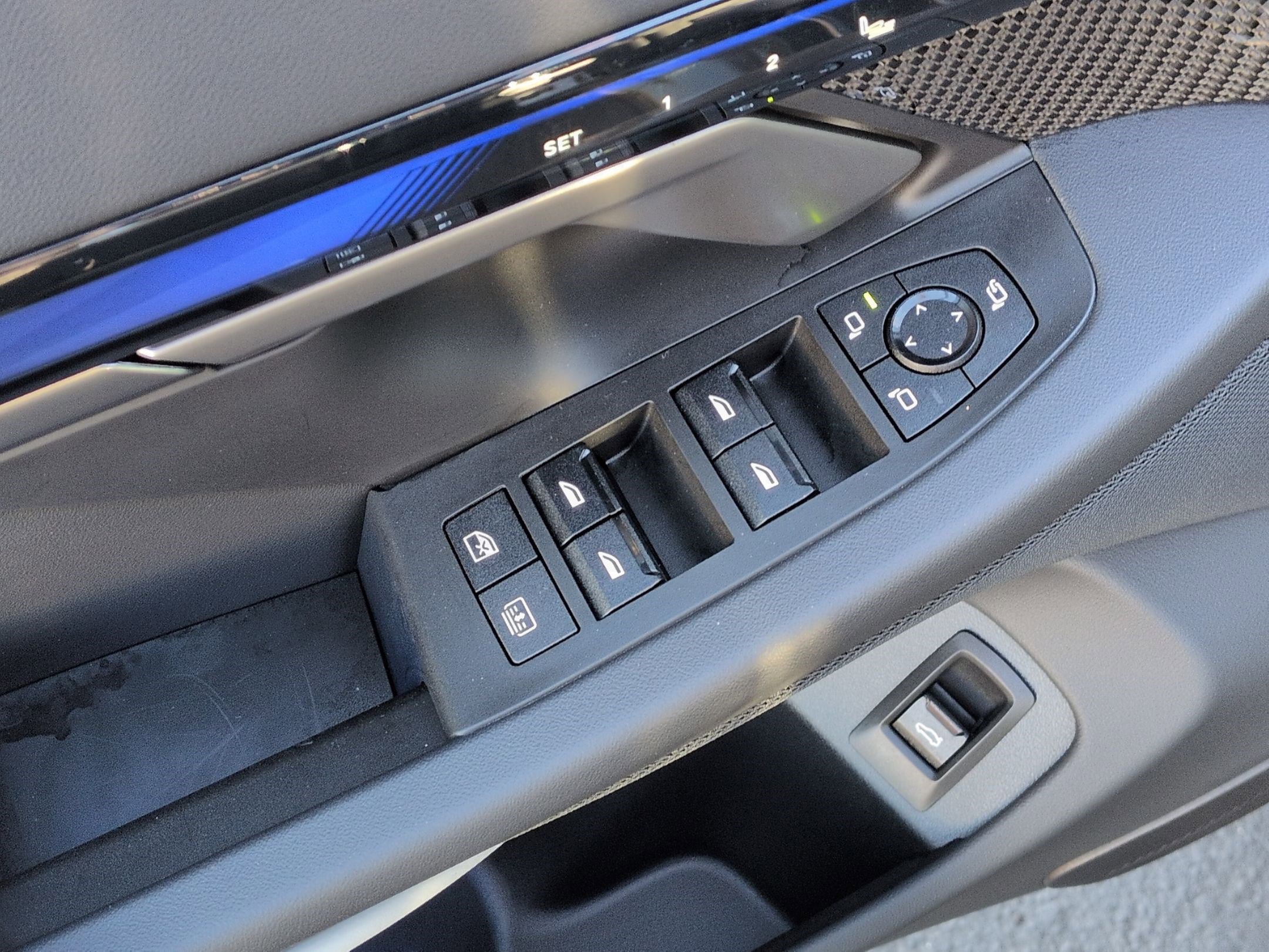 Used 2025 BMW M5 w/ M Driver's Package image 15