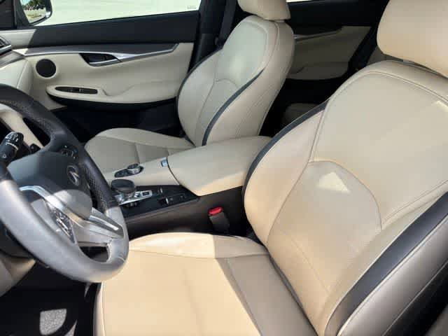 Used 2022 INFINITI QX50 Luxe FWD image 11