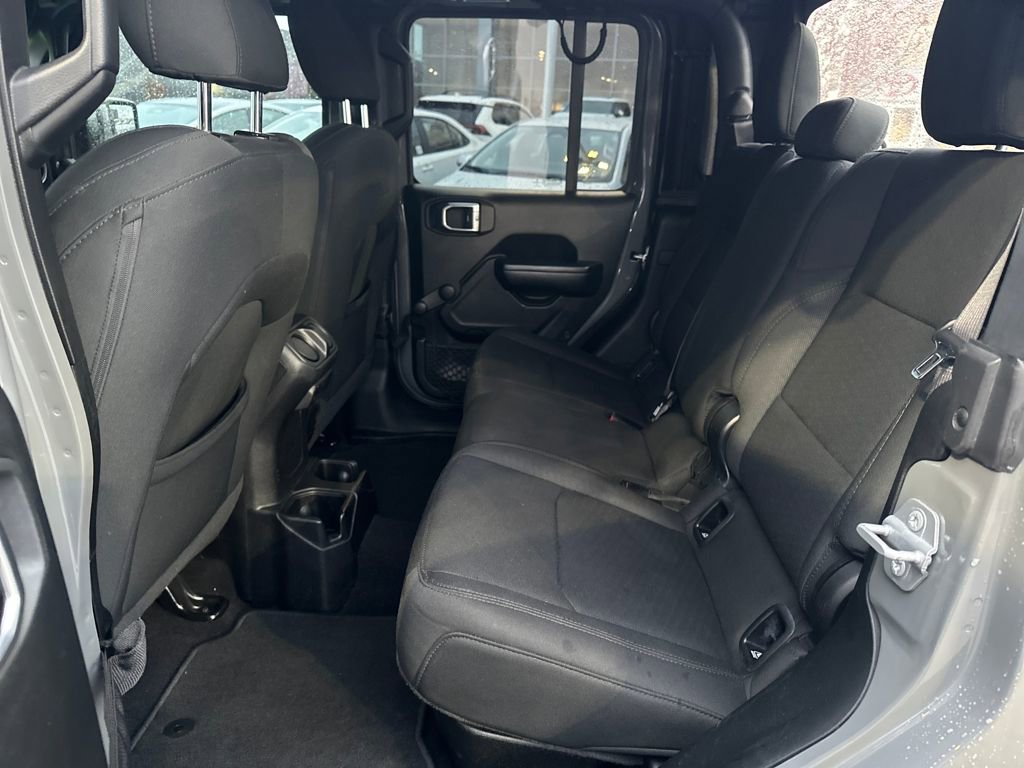 Used 2020 Jeep Gladiator Sport image 14