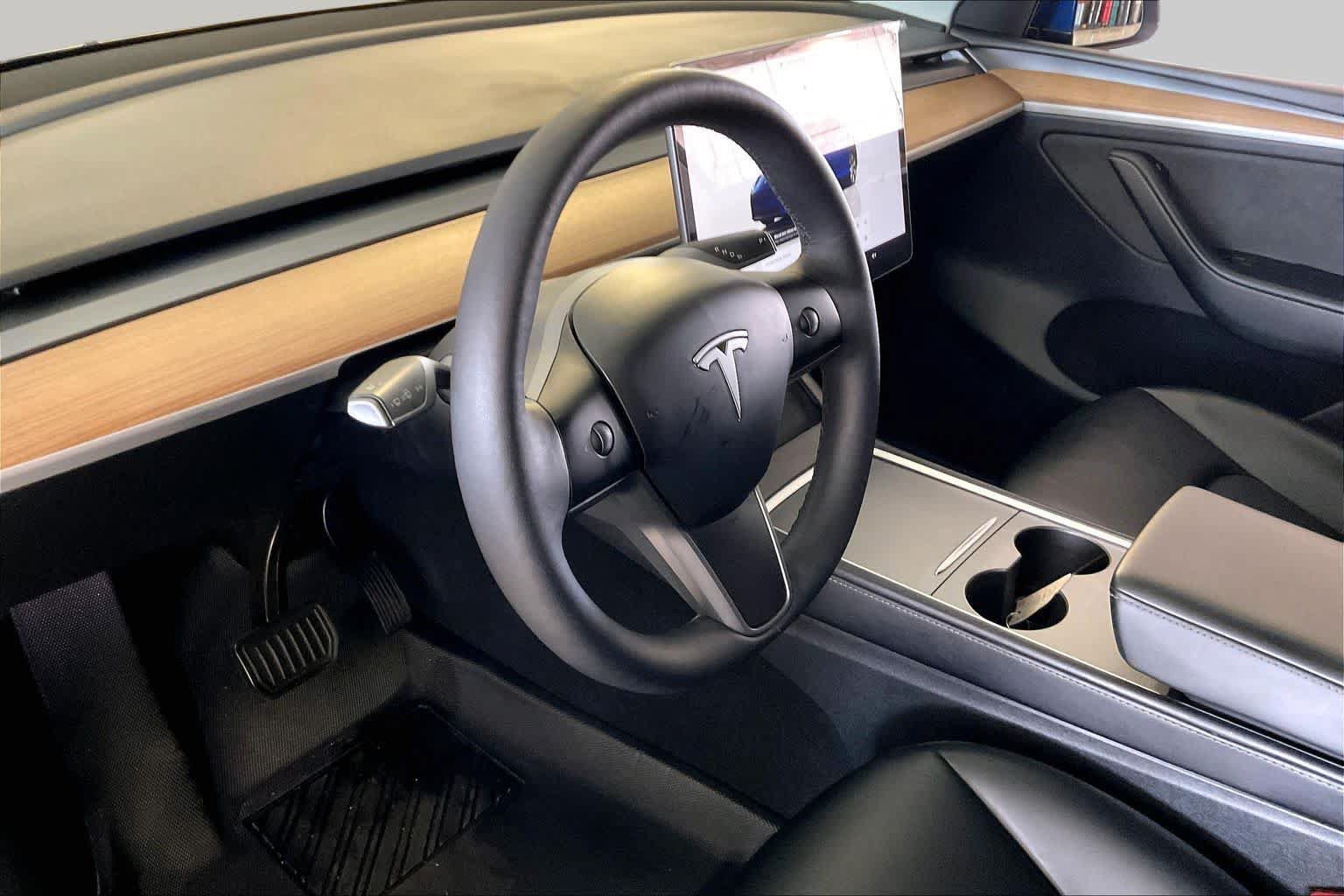 Used 2023 Tesla Model Y AWD image 15
