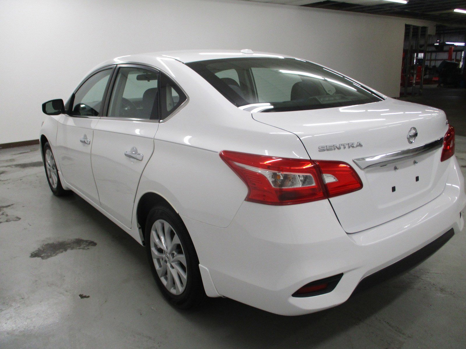 Used 2019 Nissan Sentra SV image 5
