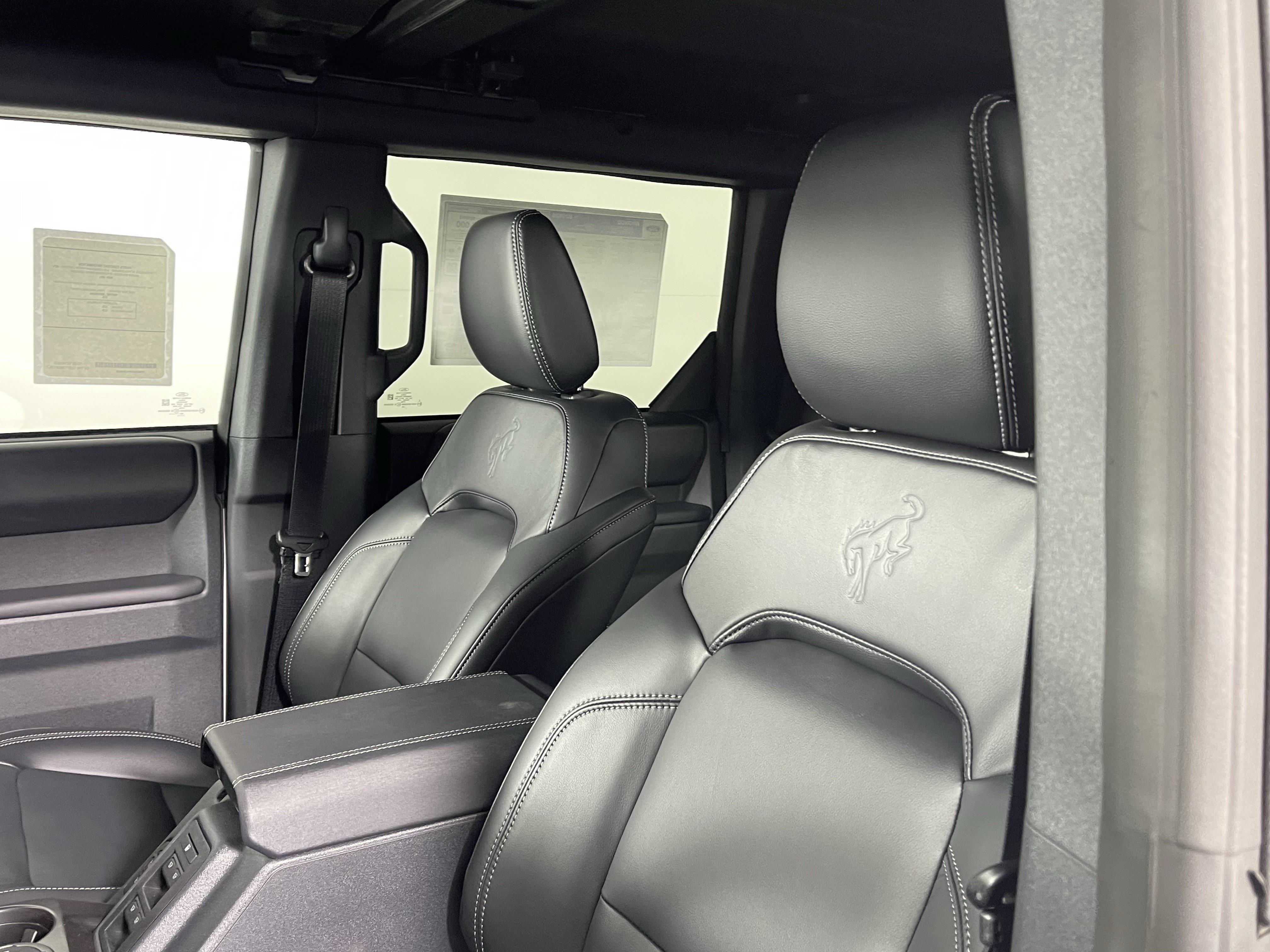 New 2026 Ford Bronco Outer Banks w/ Sasquatch Package AWD/4WD image 17