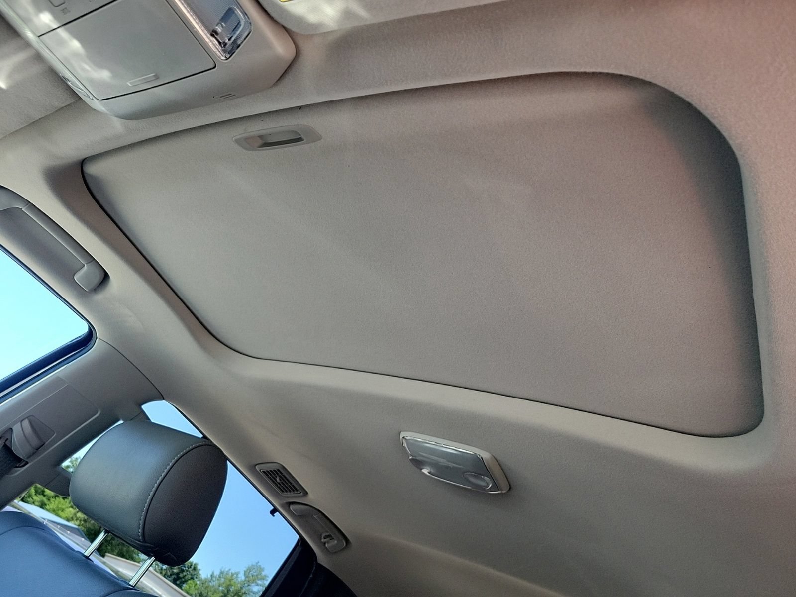 Used 2018 Toyota Sequoia Limited w/ Safety & Convenience Package AWD/4WD image 56