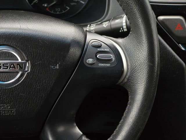 Used 2016 Nissan Pathfinder SV AWD/4WD image 24