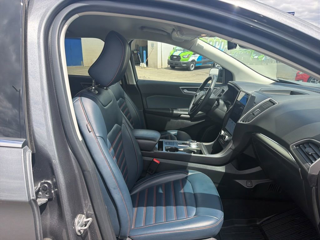 Used 2022 Ford Edge SEL w/ Sport Appearance Package AWD/4WD image 34