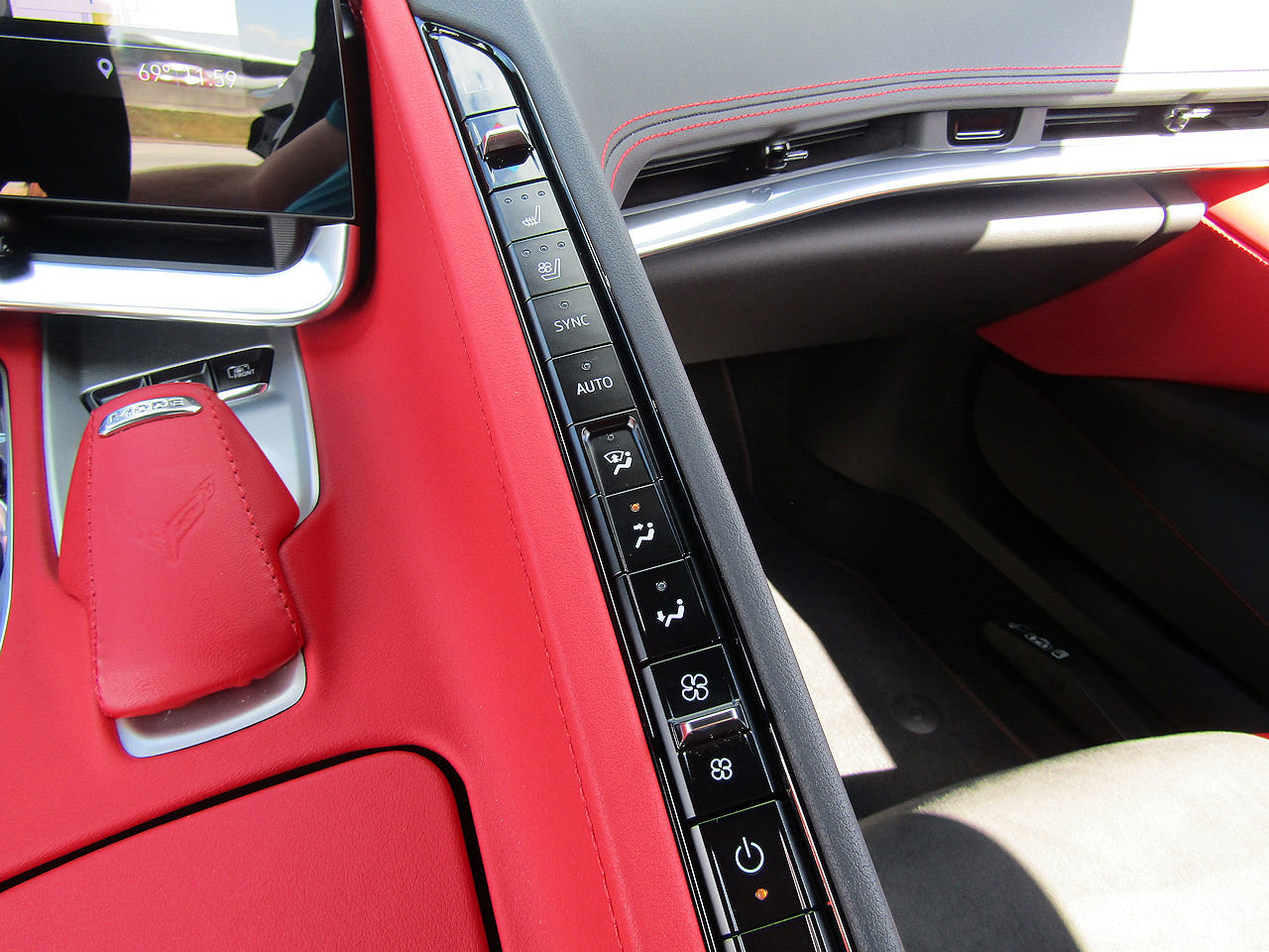 Used 2020 Chevrolet Corvette Stingray Preferred Cpe w/ 2LT Preferred Equipment Group image 17