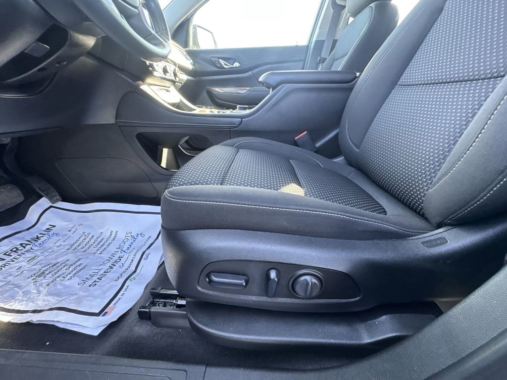 Used 2023 GMC Acadia SLE w/ Driver Convenience Package image 12