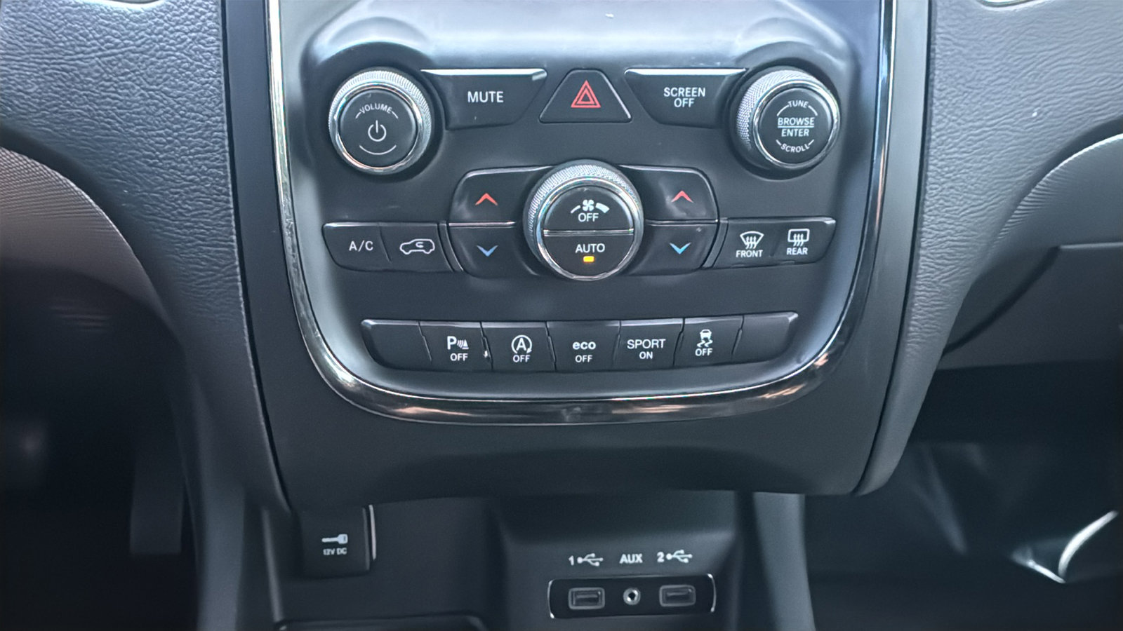 Used 2019 Dodge Durango GT image 29
