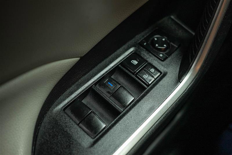 Used 2021 Toyota RAV4 XLE image 27