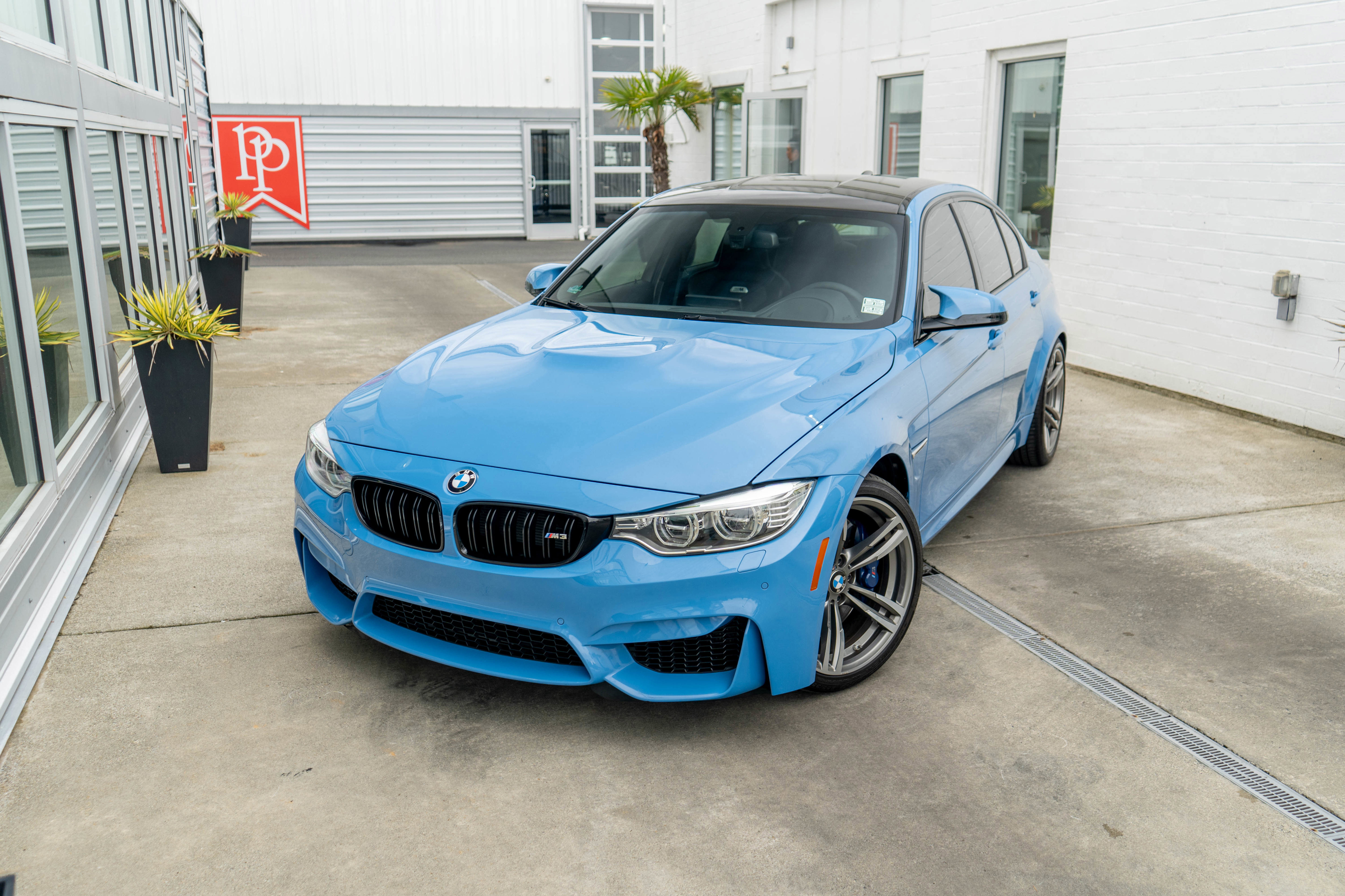 Used 2017 BMW M3 RWD image 3