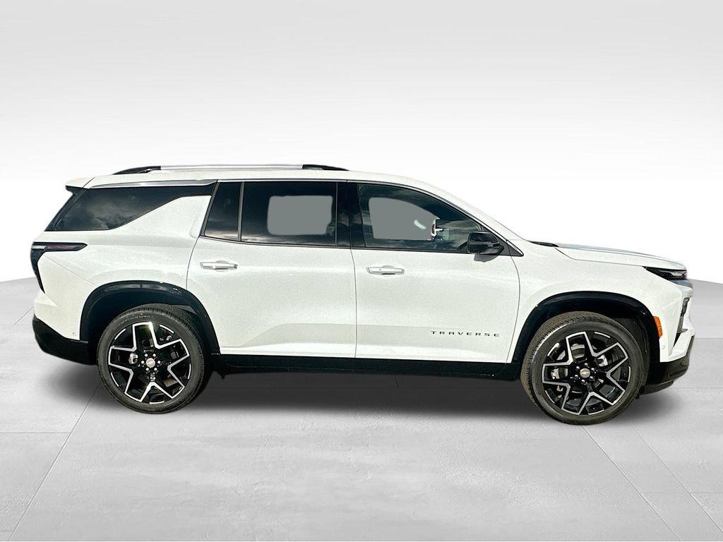 New 2026 Chevrolet Traverse High Country w/ LPO, Floor Liner Package AWD/4WD image 7