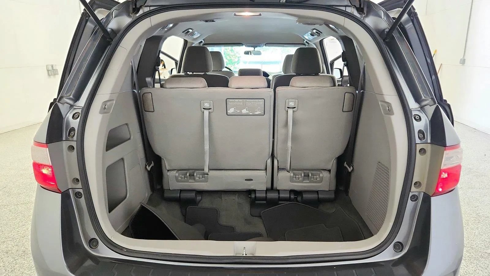 Used 2012 Honda Odyssey EX image 35