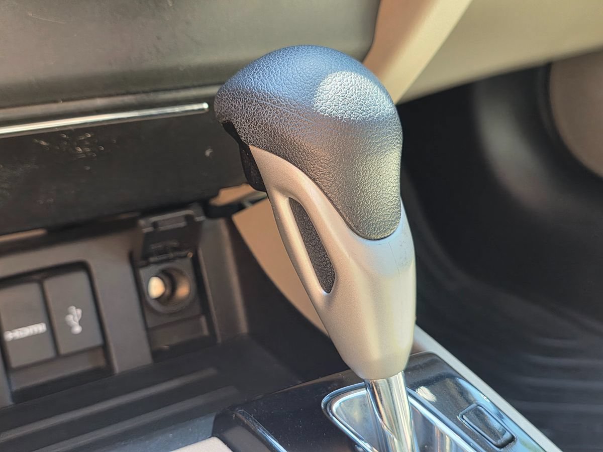 Used 2015 Honda Civic SE image 39