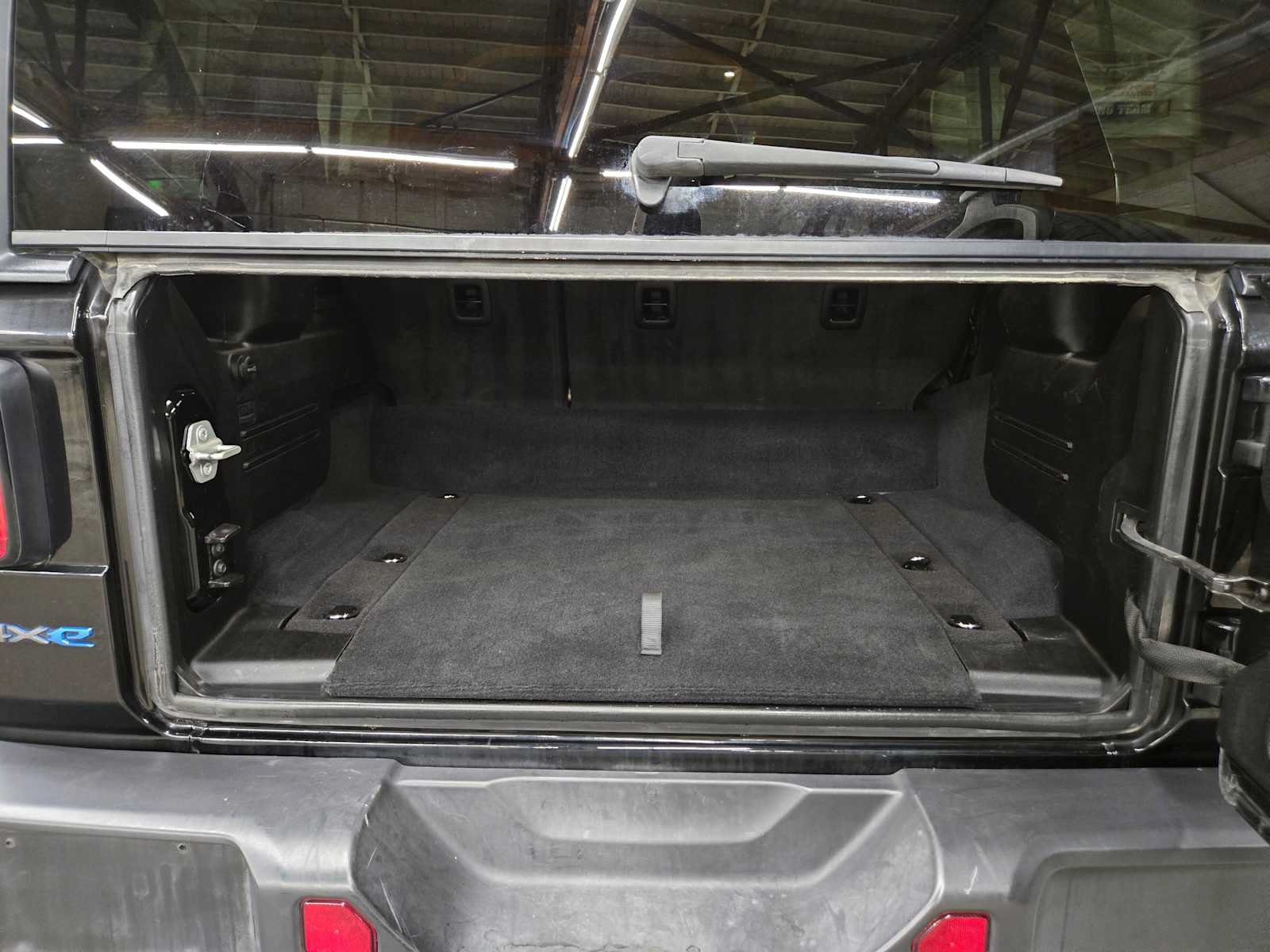 Used 2024 Jeep Wrangler Unlimited AWD/4WD image 13