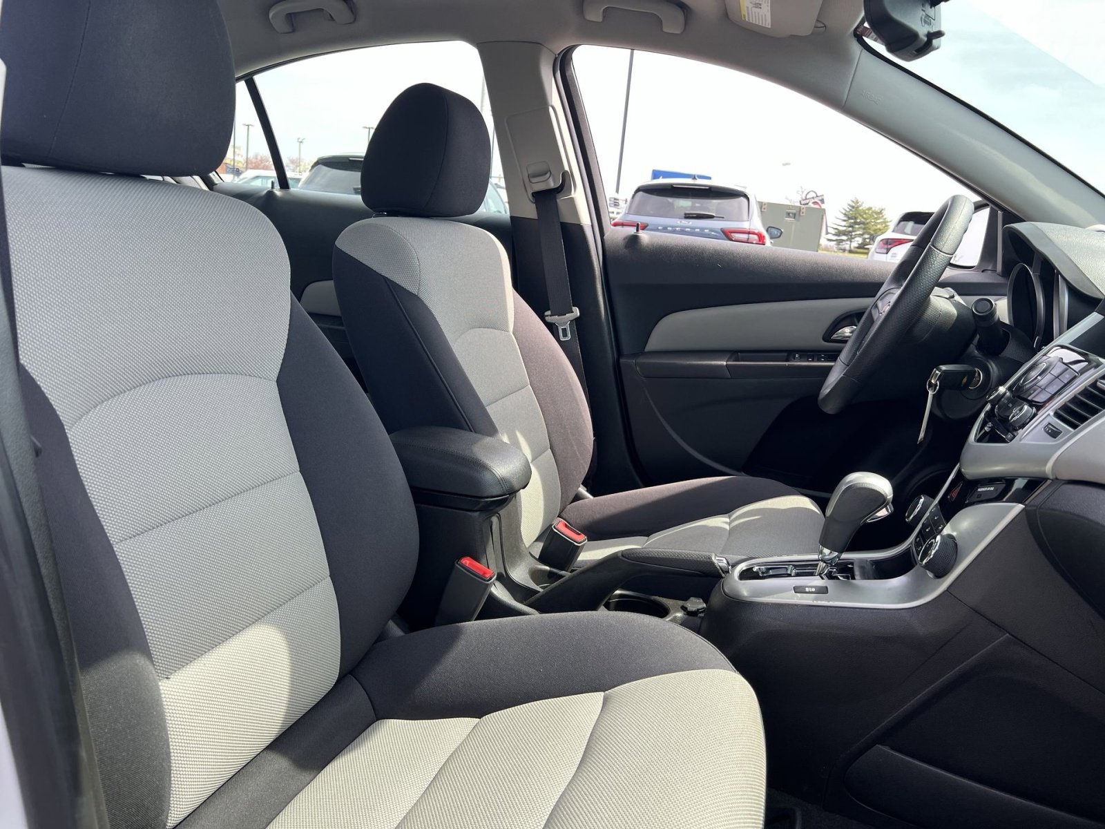 Used 2015 Chevrolet Cruze LS image 24