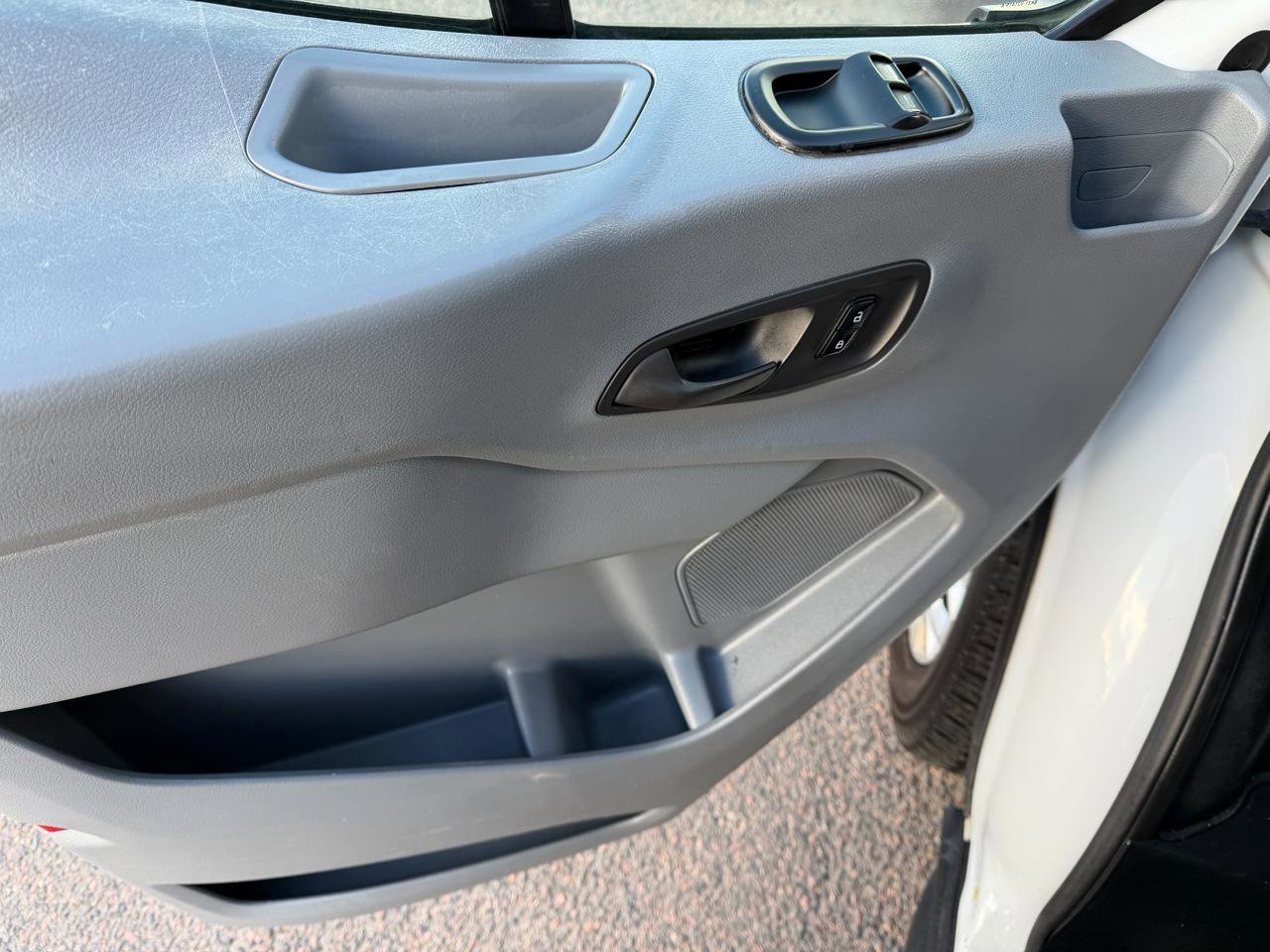 Used 2018 Ford Transit 250 T-250 148 Hi Rf 9000 GVWR Sli image 20