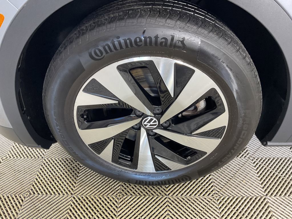 Used 2023 Volkswagen ID.4 Pro image 5