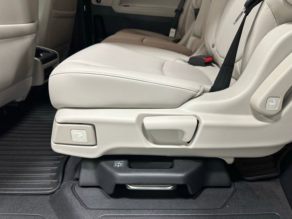 Used 2025 Honda Odyssey EX-L image 44