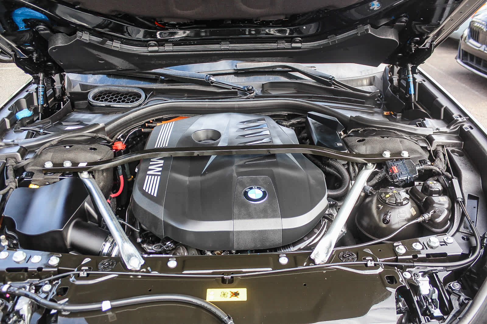 Used 2026 BMW 750e xDrive AWD/4WD image 27