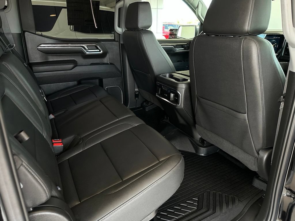 Used 2023 Chevrolet Silverado 1500 LTZ AWD/4WD image 18