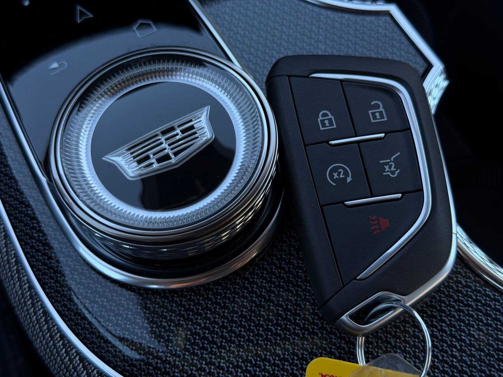 New 2026 Cadillac Optiq Luxury 1 image 22