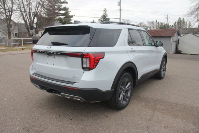 New 2026 Ford Explorer Active w/ Active Comfort Package AWD/4WD image 3