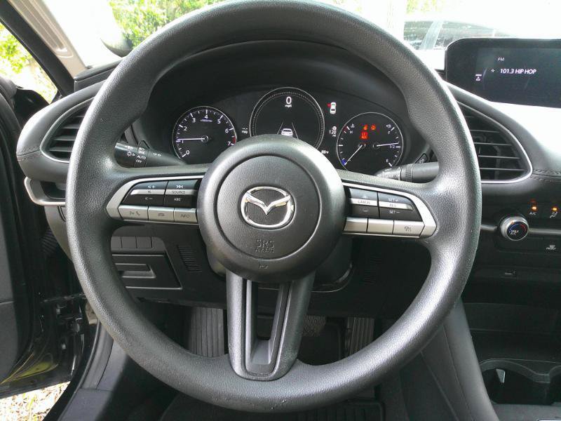 Used 2020 MAZDA MAZDA3 Sedan FWD image 13