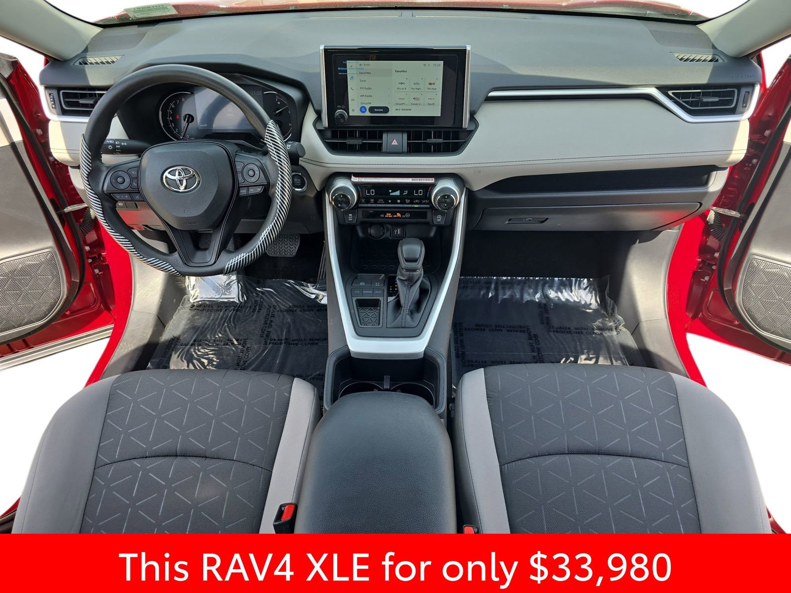 Used 2025 Toyota RAV4 XLE FWD image 15