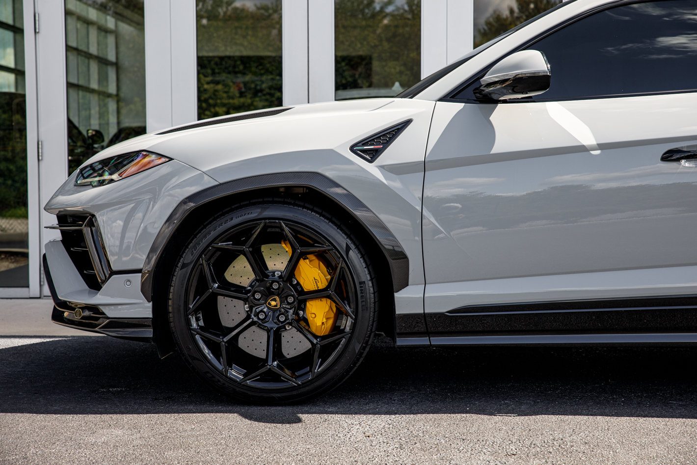 Used 2024 Lamborghini Urus Performante AWD/4WD image 5