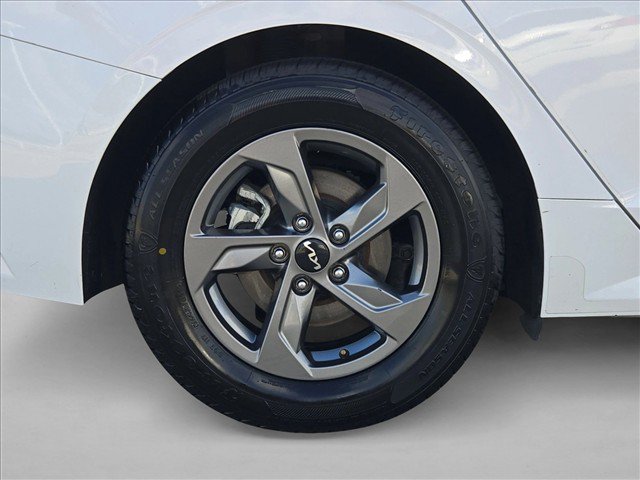 Used 2022 Kia K5 LXS FWD image 22
