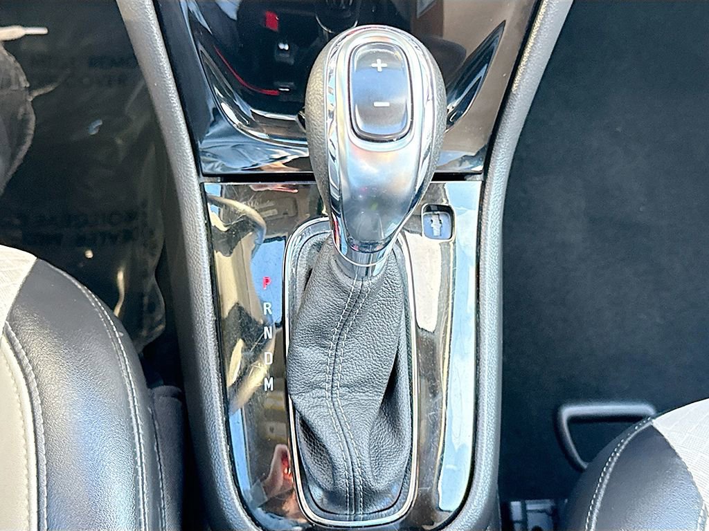 Used 2020 Buick Encore Preferred w/ Safety Package image 27