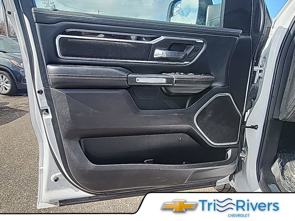 Used 2021 RAM 1500 Laramie w/ Sport Appearance Package AWD/4WD image 10