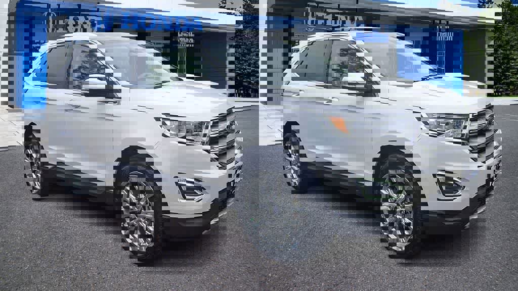 Used 2018 Ford Edge Titanium w/ Equipment Group 301A AWD/4WD image 2