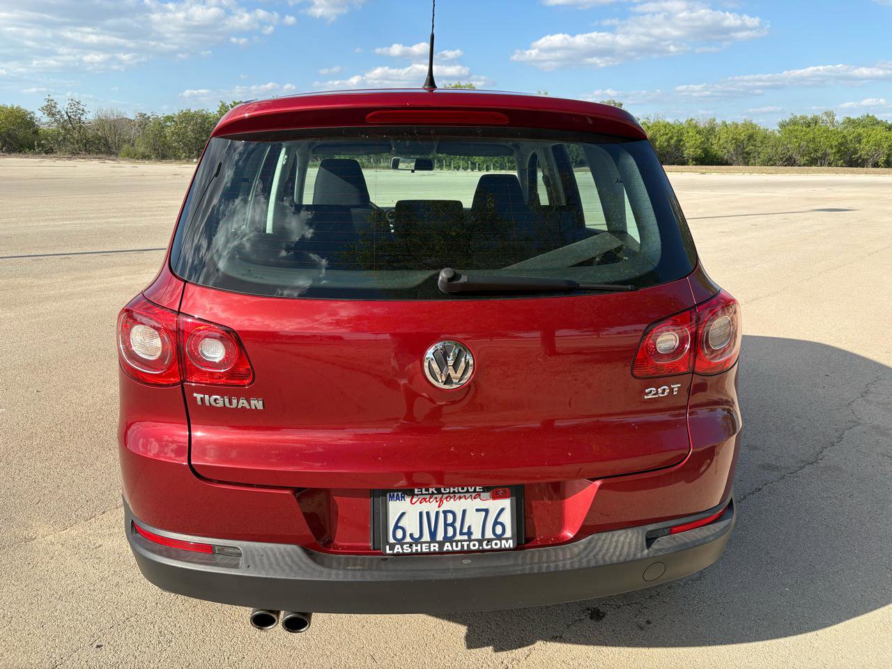Used 2010 Volkswagen Tiguan S FWD image 12